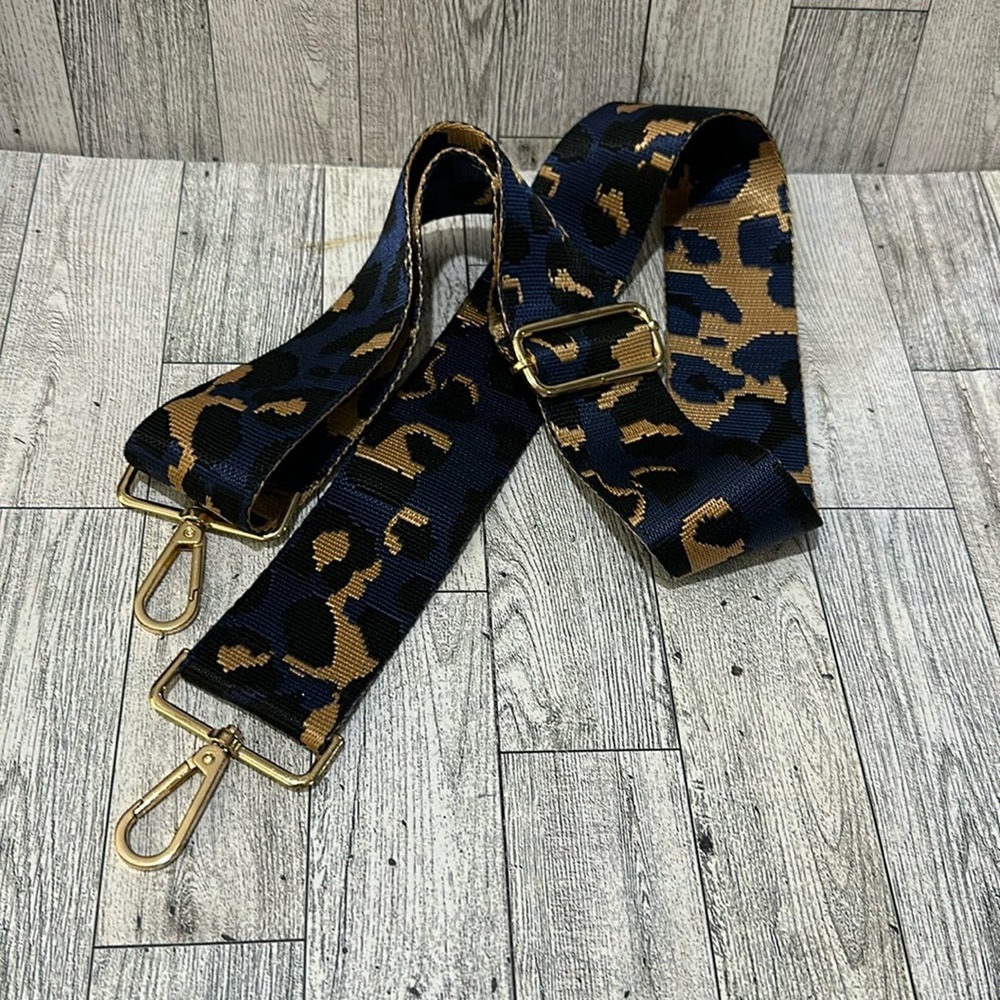 Blue animal pattern purse strap